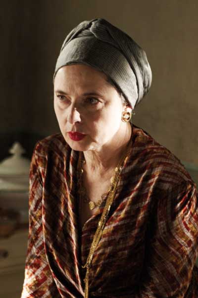 Isabella Rossellini Pollo con ciruelas