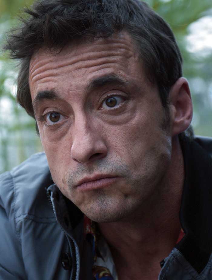 Ismael Martínez Quien a hierro mata