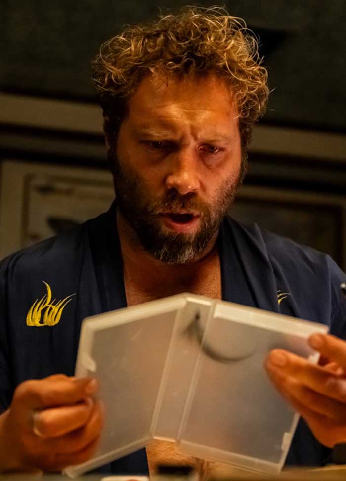 Jai Courtney Dangerous animals