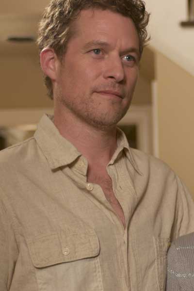 James Tupper Un buen partido