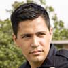 Jay Hernandez Protegidos por su enemigo