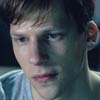 Jesse Eisenberg El amor es más fuerte que las bombas