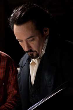 John Cusack El enigma del cuervo