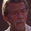 John Hurt Disparando a perros