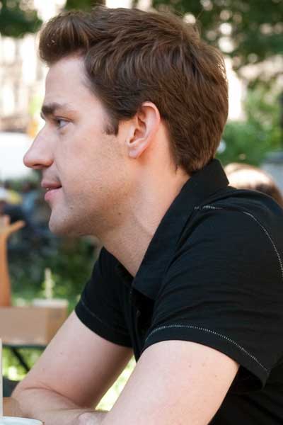 John Krasinski Algo prestado