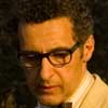 John Turturro Algo pasa en Hollywood