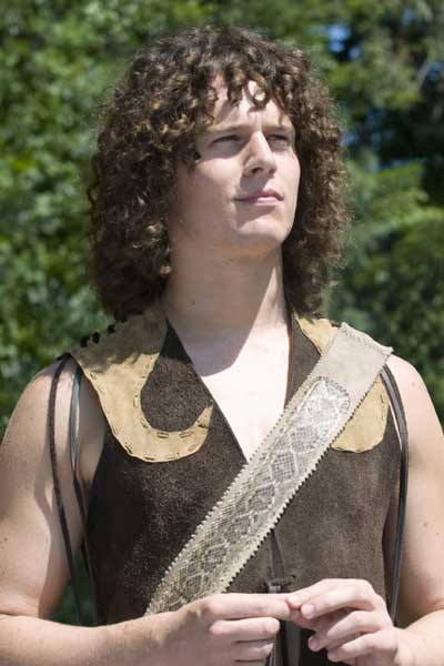 Jonathan Groff Destino: Woodstock