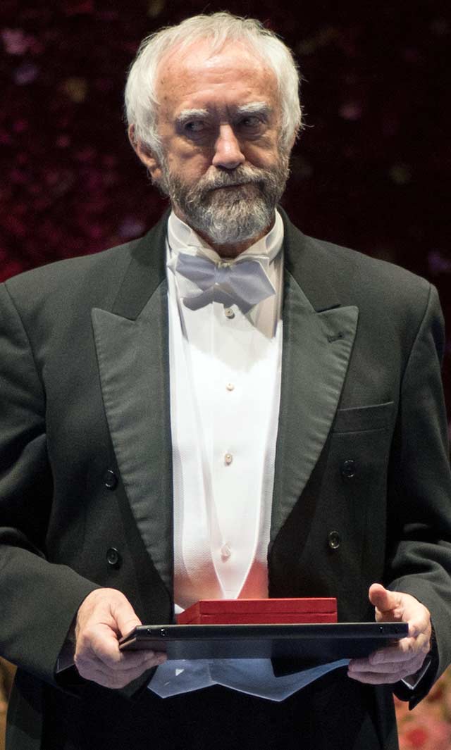 Jonathan Pryce La buena esposa