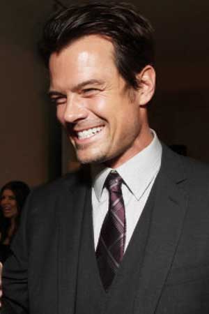 Josh Duhamel En la boda de mi hermana Premiere mundial en Los Ángeles
