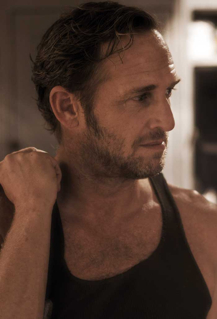 Josh Lucas Tiburón negro