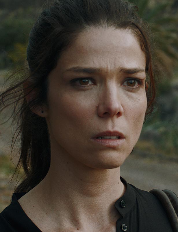 Juana Acosta Acantilado