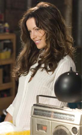 Kate Beckinsale Click