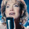 Kate Hudson Song sung blue