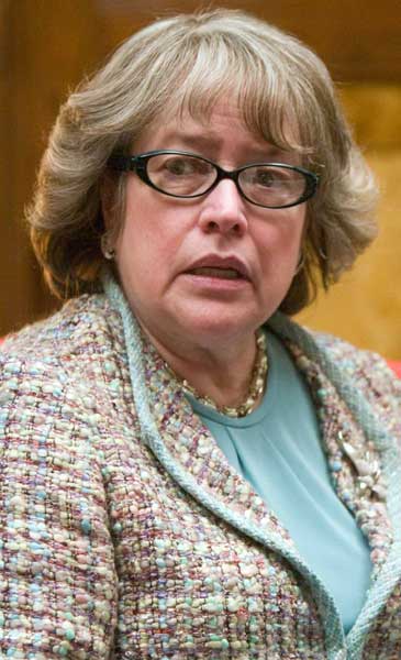 Kathy Bates Fred Claus