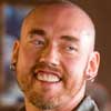 Kevin Durand Cerdos salvajes. Con un par... de ruedas