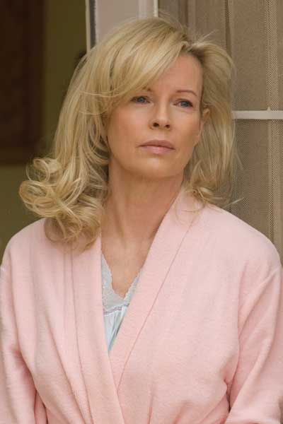 Kim Basinger Lejos de la tierra quemada