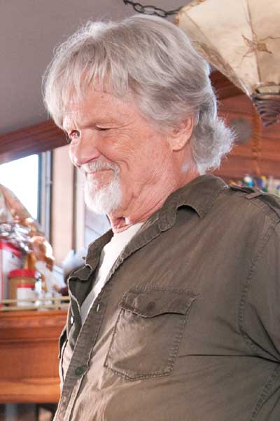 Kris Kristofferson La gran aventura de Winter el Delfín