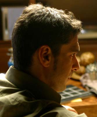 Leonardo Sbaraglia Oculto