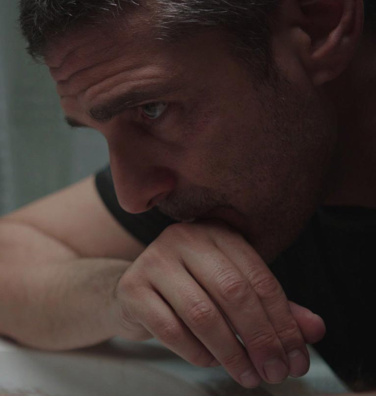 Leonardo Sbaraglia Al final del túnel