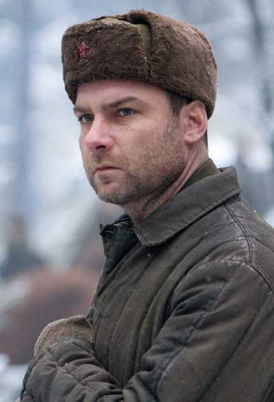 Liev Schreiber Resistencia
