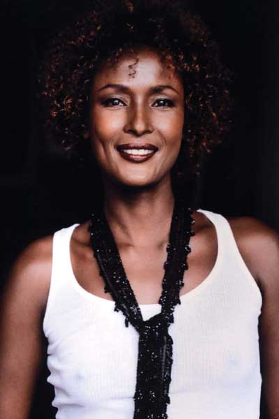 Liya Kebede Flor del desierto