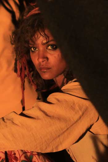 Liya Kebede Oro negro