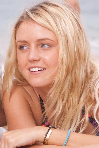 Lorraine Nicholson Soul Surfer
