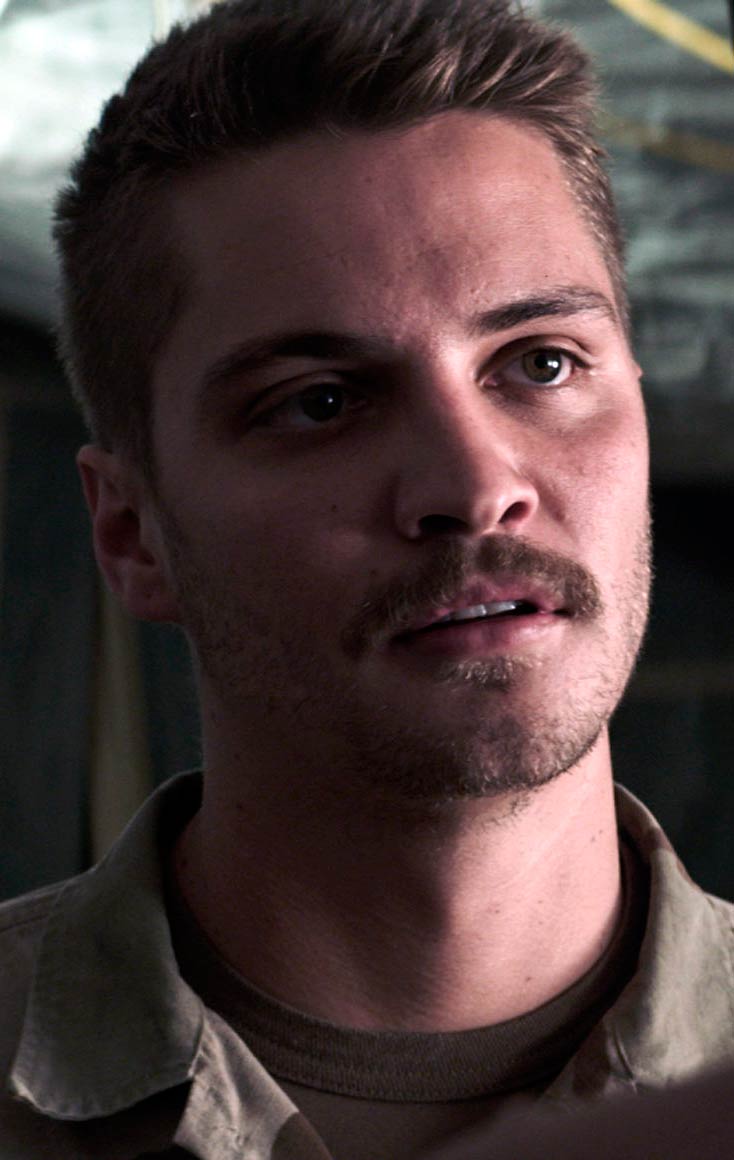 Luke Grimes El francotirador