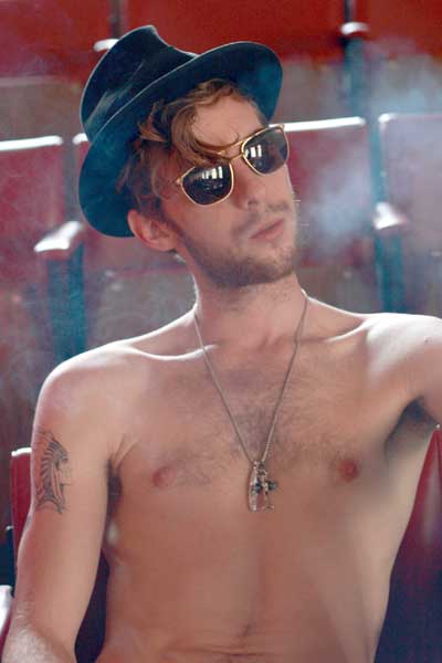 Luke Treadaway Rock'n'Love
