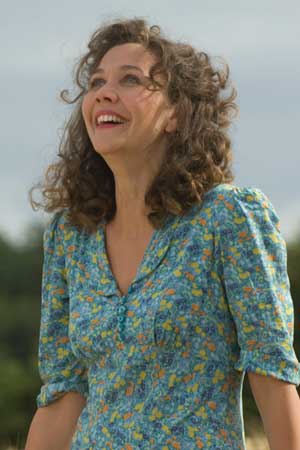 Maggie Gyllenhaal La niñera mágica y el Big Bang