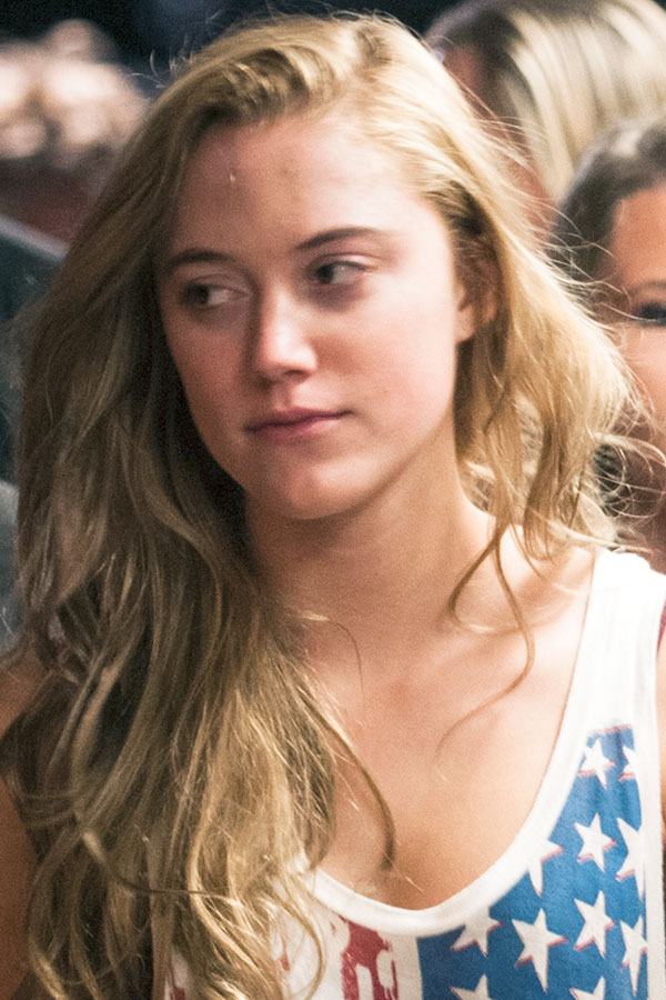 Maika Monroe A cualquier precio