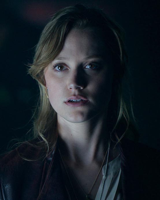 Maika Monroe Independence Day Contraataque