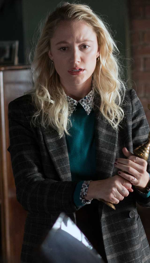 Maika Monroe La viuda