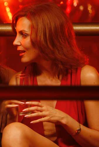 Mar Flores Los años desnudos. Clasificada S