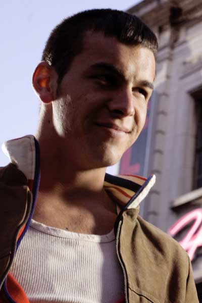 Mario Casas Carne de neón