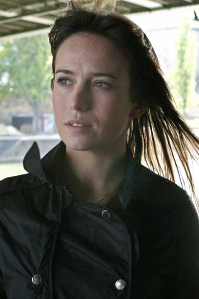 Marta Etura Flores negras