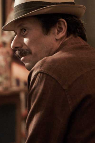 Mathieu Amalric Pollo con ciruelas