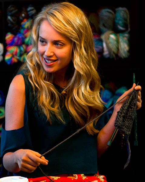 Megan Park Amigos de más