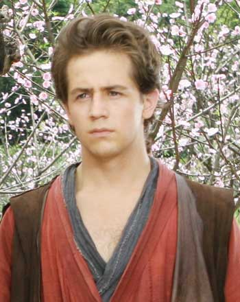 Michael Angarano El reino prohibido