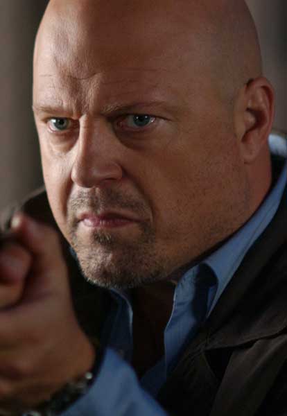 Michael Chiklis Rise