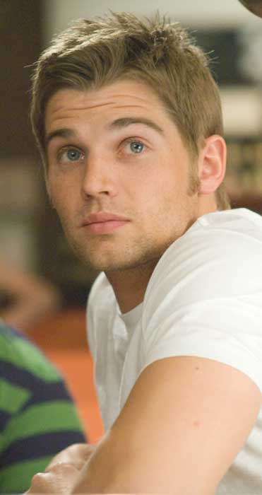 Mike Vogel Ni en sueños