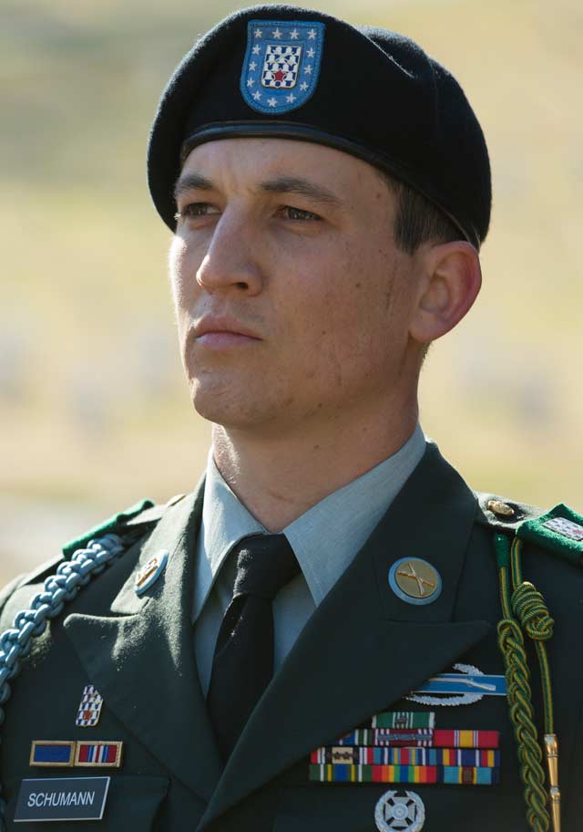 Miles Teller Deber cumplido