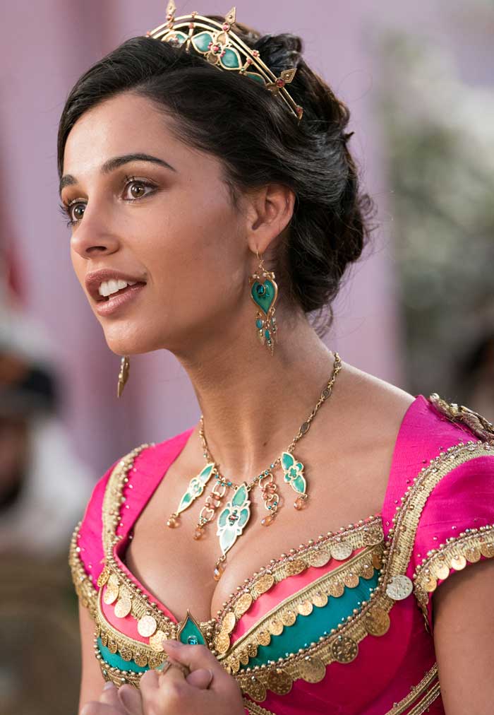Naomi Scott Aladdín