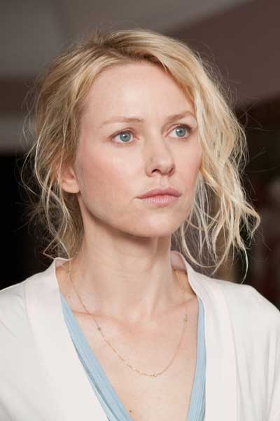 Naomi Watts Detrás de las paredes
