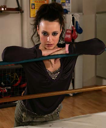 Natalia Verbeke A golpes