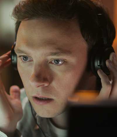 Nathan Corddry La sombra de los otros