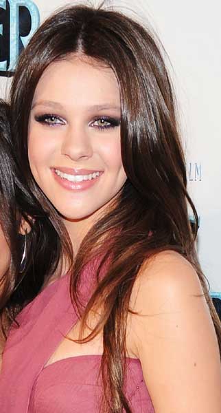 Nicola Peltz Airbender El último guerrero Premiere en Nueva York