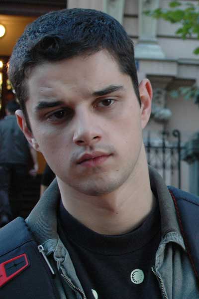 Nikola Rakocevic La mujer con la nariz rota