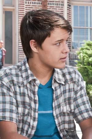 Nolan Sotillo Prom