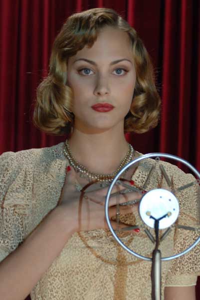 Nora Arnezeder París, París